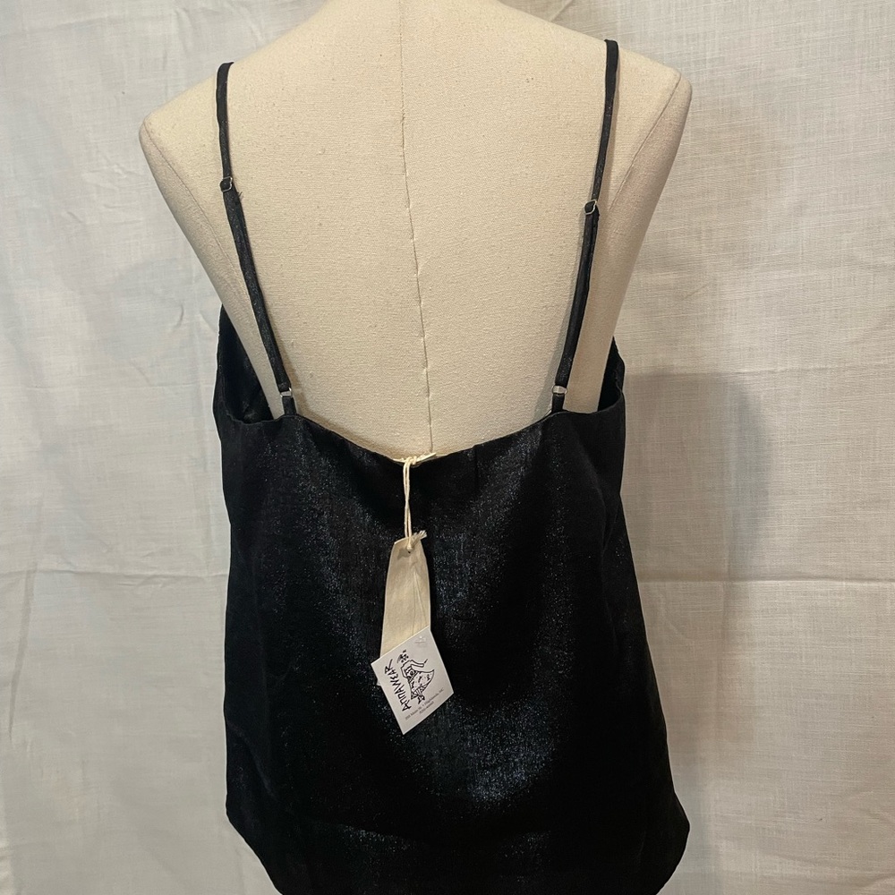 Shimmery NWT black tank L - Picture 4 of 7